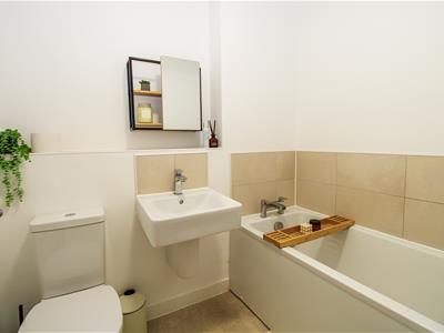 BATHROOM/W.C.